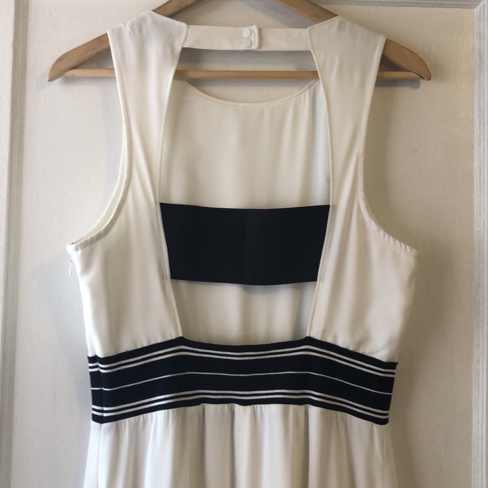 𝅺trouve white dress. - Picture 4 of 4